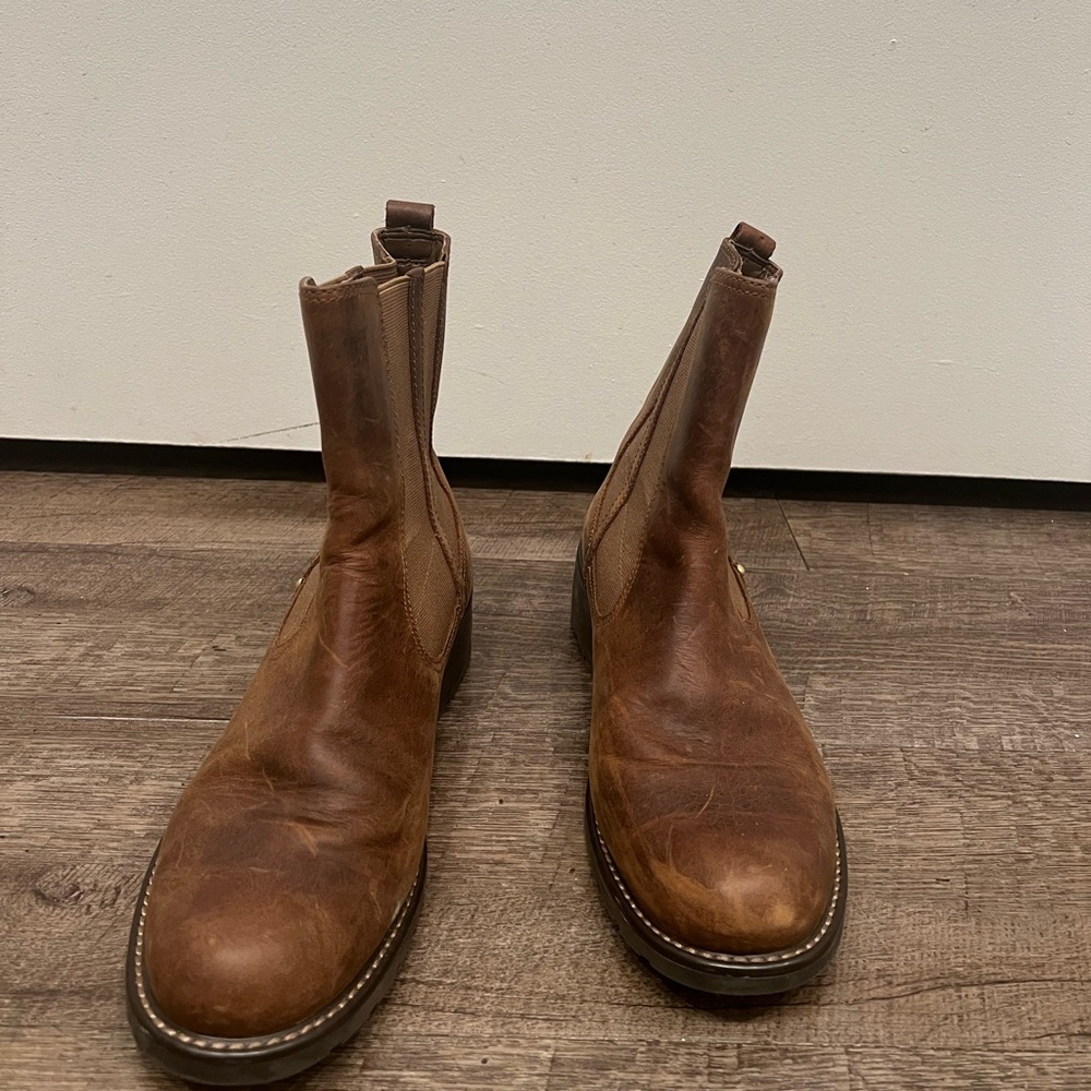 Clark’s genuine Brown Leather Chelsea Ankle Boots size 10 (fits size 9) - Picture 3 of 6
